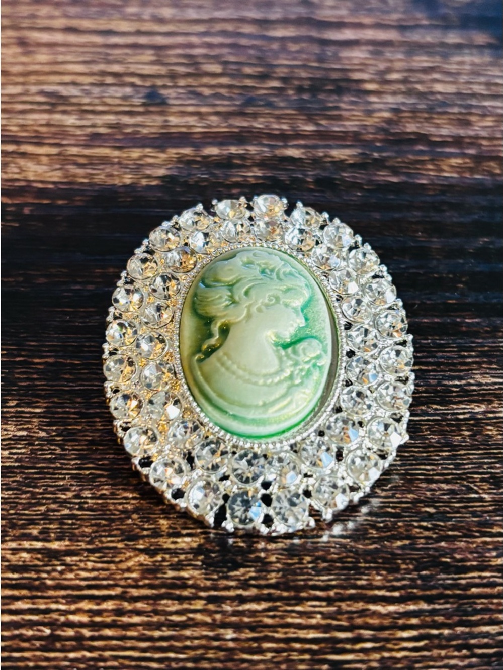 Green Cameo Brooch‎ with Crystal Halo